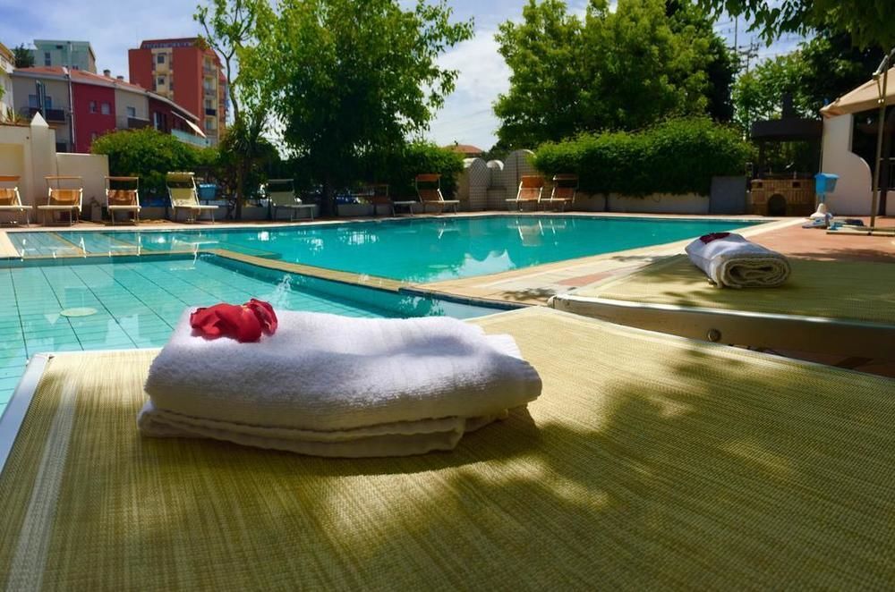 Mehari Rimini - Family Hotel Екстер'єр фото