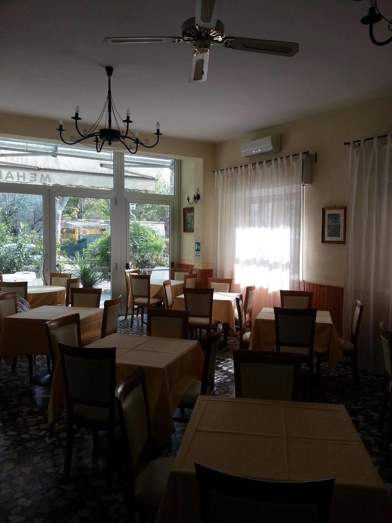 Mehari Rimini - Family Hotel Екстер'єр фото